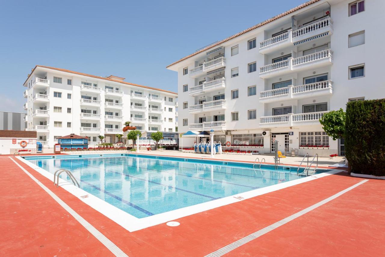 Apt 200 Meters From The Beach Id Бланес Екстериор снимка
