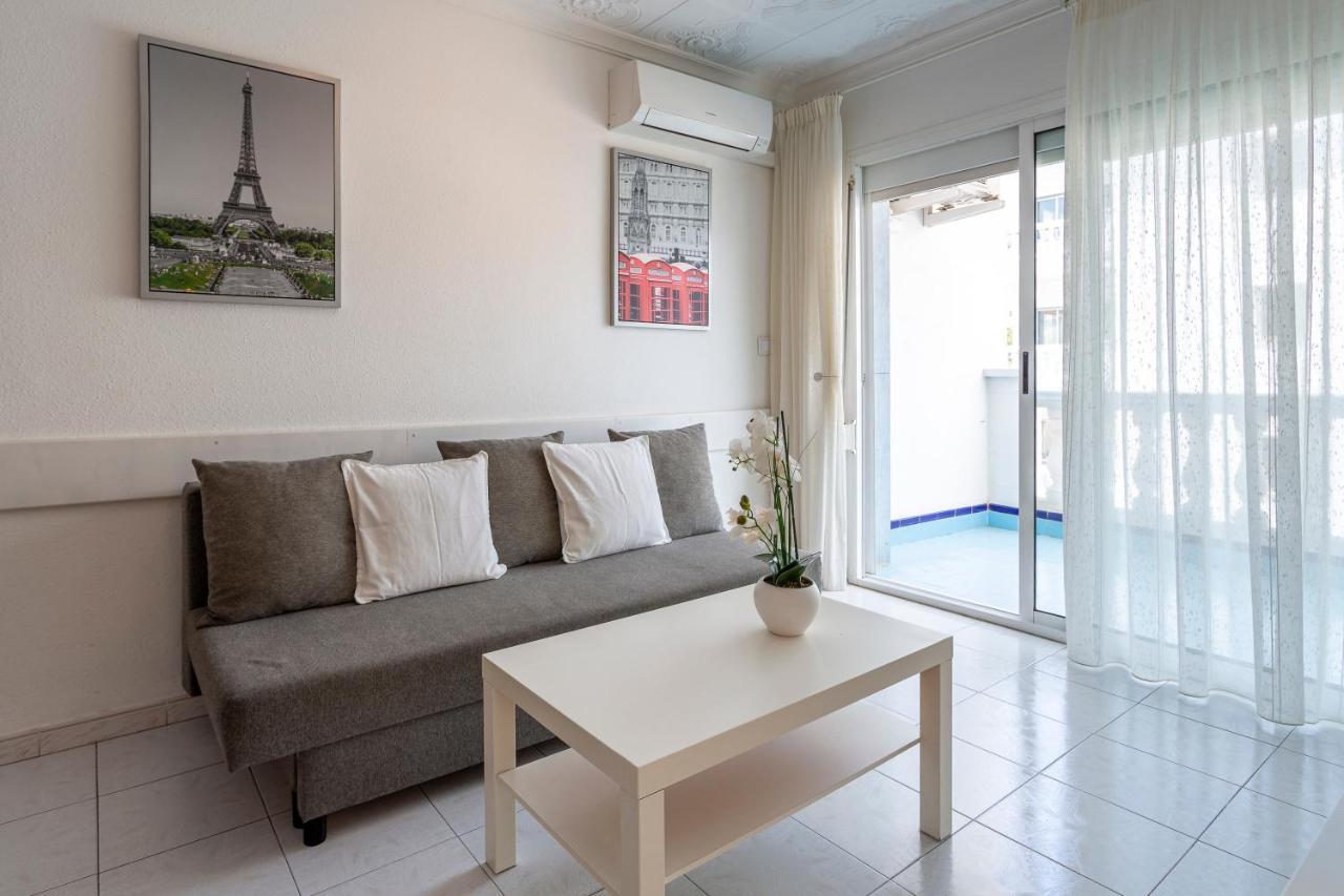 Apt 200 Meters From The Beach Id Бланес Екстериор снимка