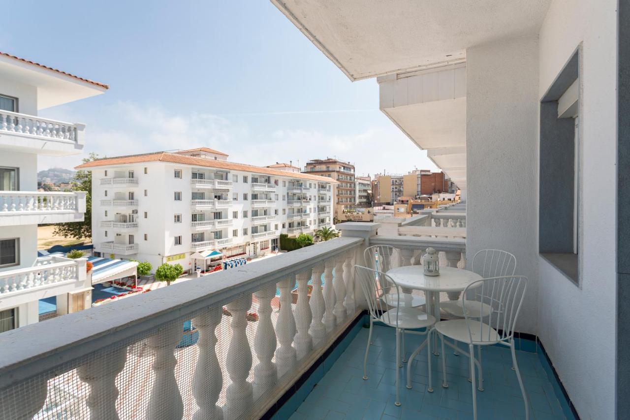 Apt 200 Meters From The Beach Id Бланес Екстериор снимка