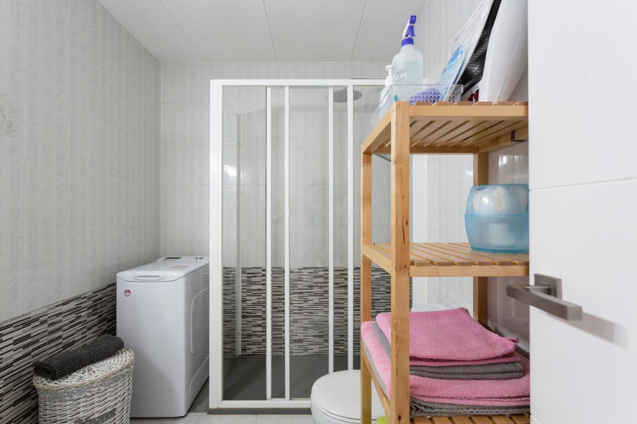 Apt 200 Meters From The Beach Id Бланес Екстериор снимка